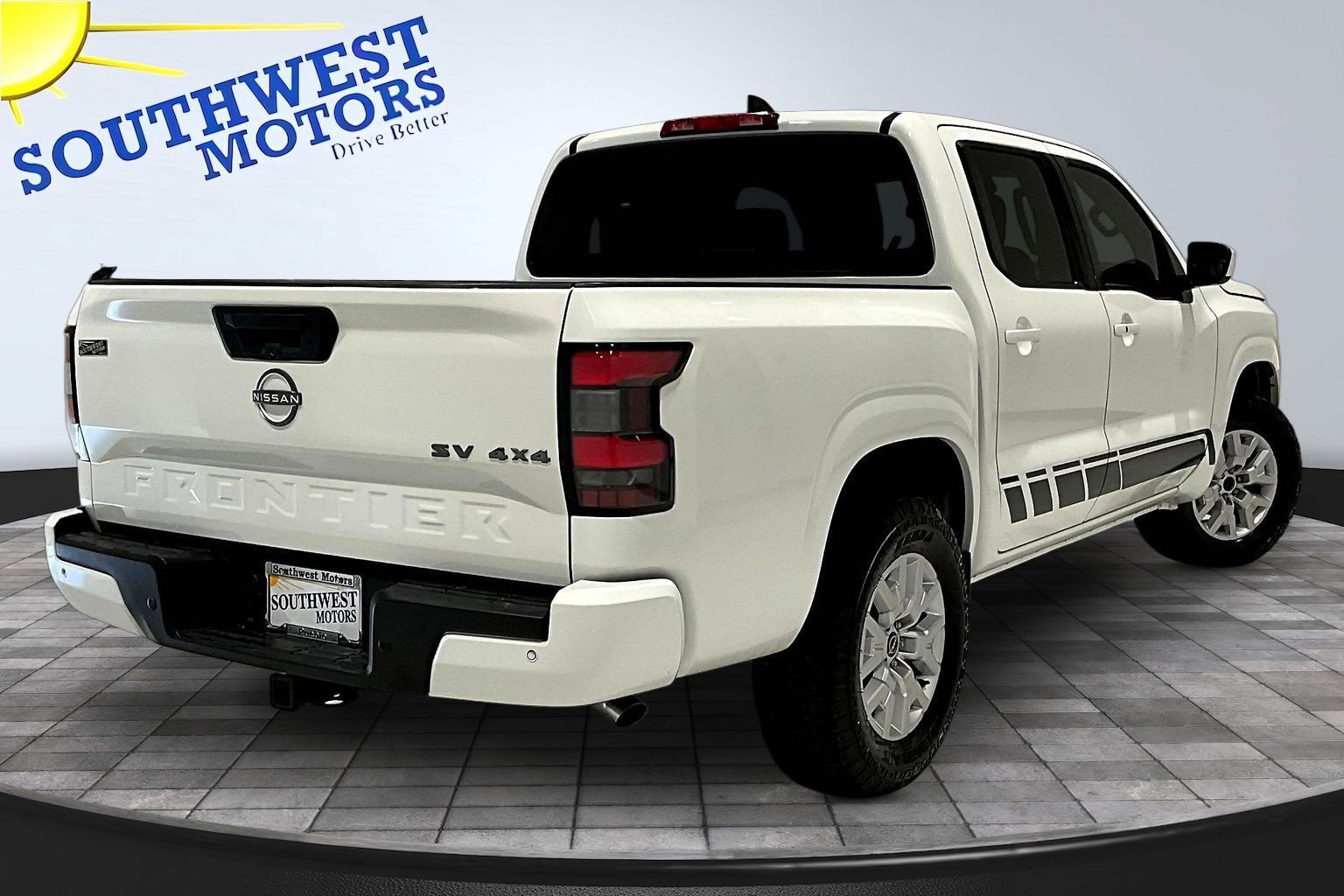 Used 2022 Nissan Frontier SV AWD/4WD image 6