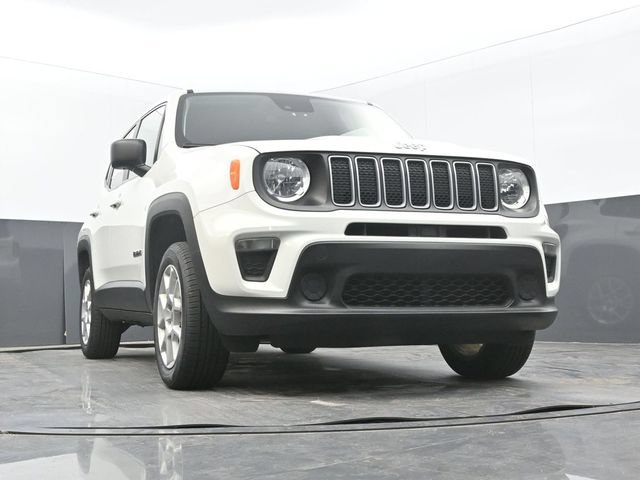 Used 2023 Jeep Renegade Latitude AWD/4WD image 61