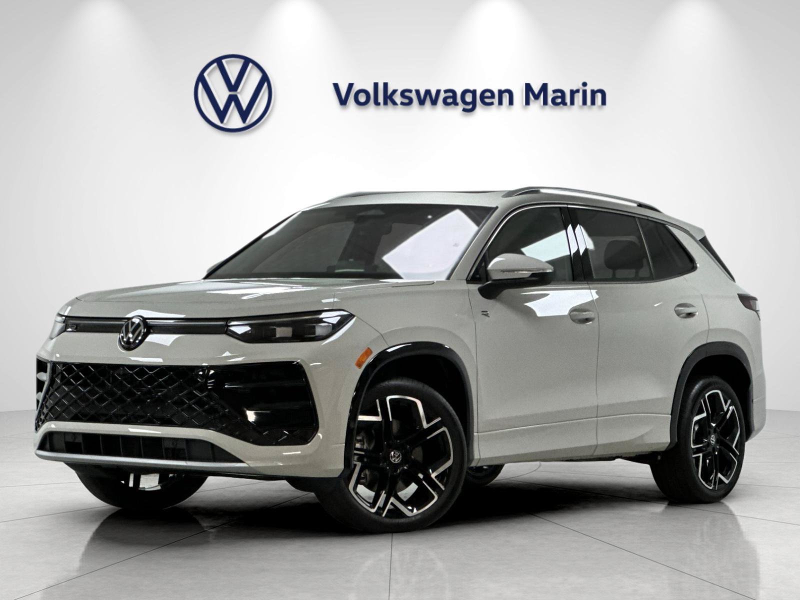 New 2026 Volkswagen Tiguan SEL R-Line AWD/4WD image 1