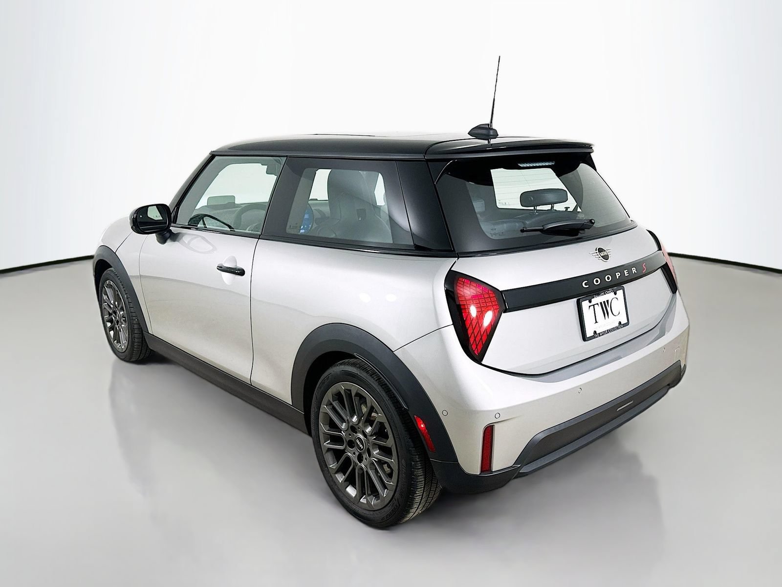 Used 2026 MINI Cooper S FWD image 7