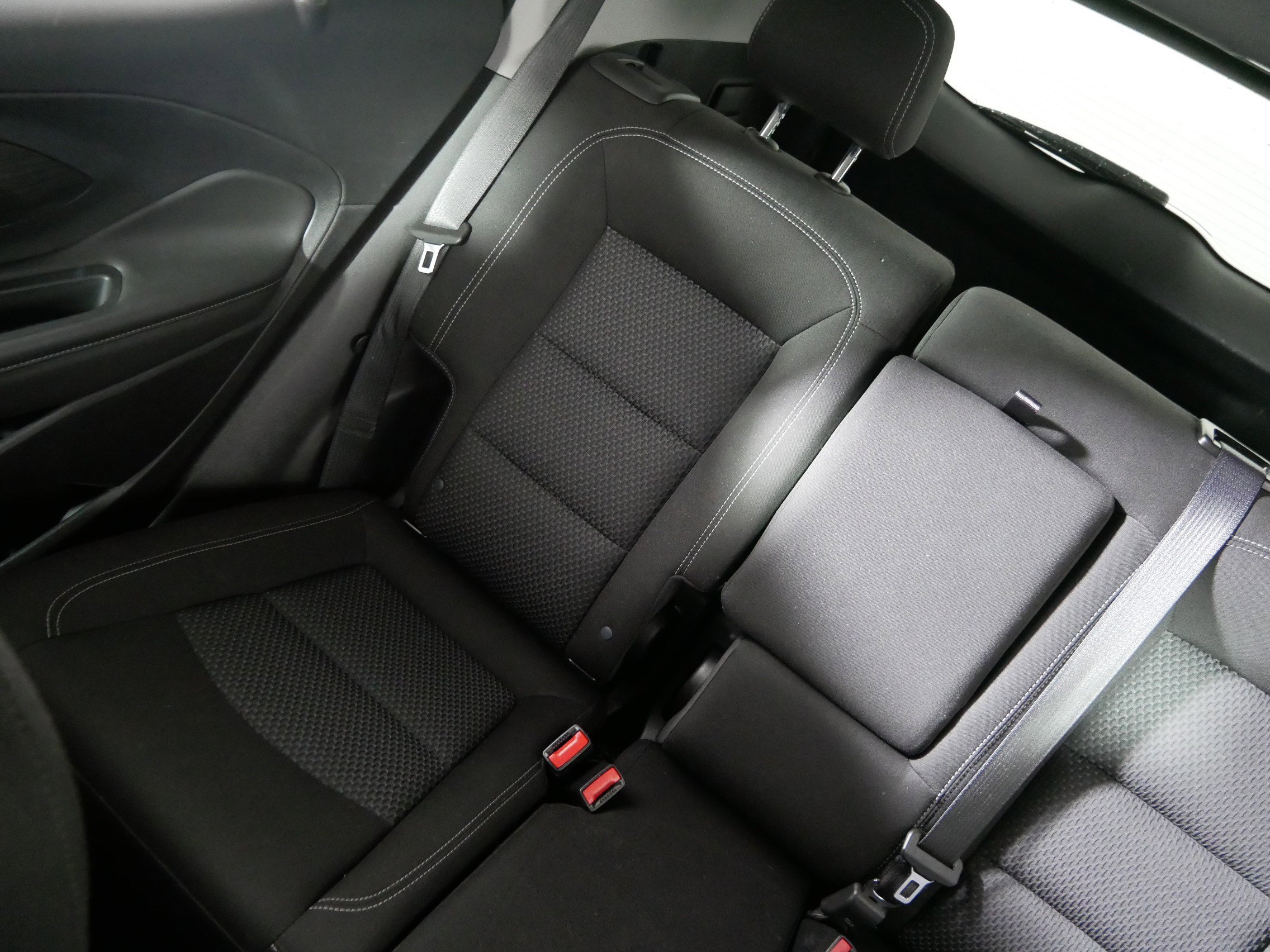 Used 2024 GMC Terrain SLE image 12