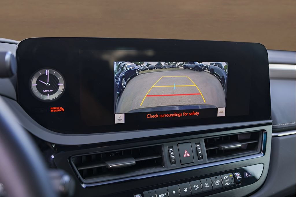 Used 2023 Lexus ES 350 F Sport w/ Accessory Package (Z2) FWD image 16