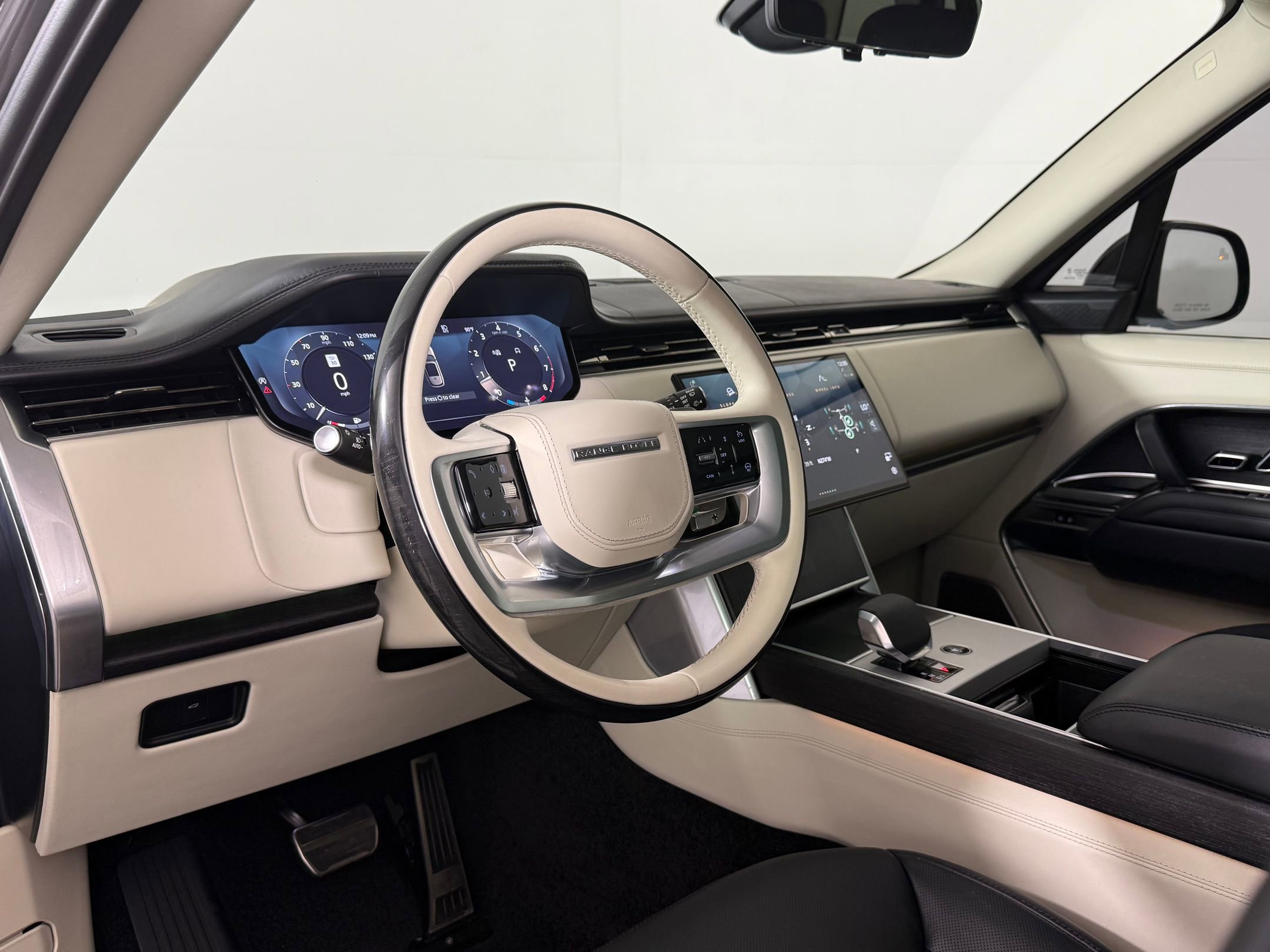 Used 2024 Land Rover Range Rover Autobiography AWD/4WD image 4