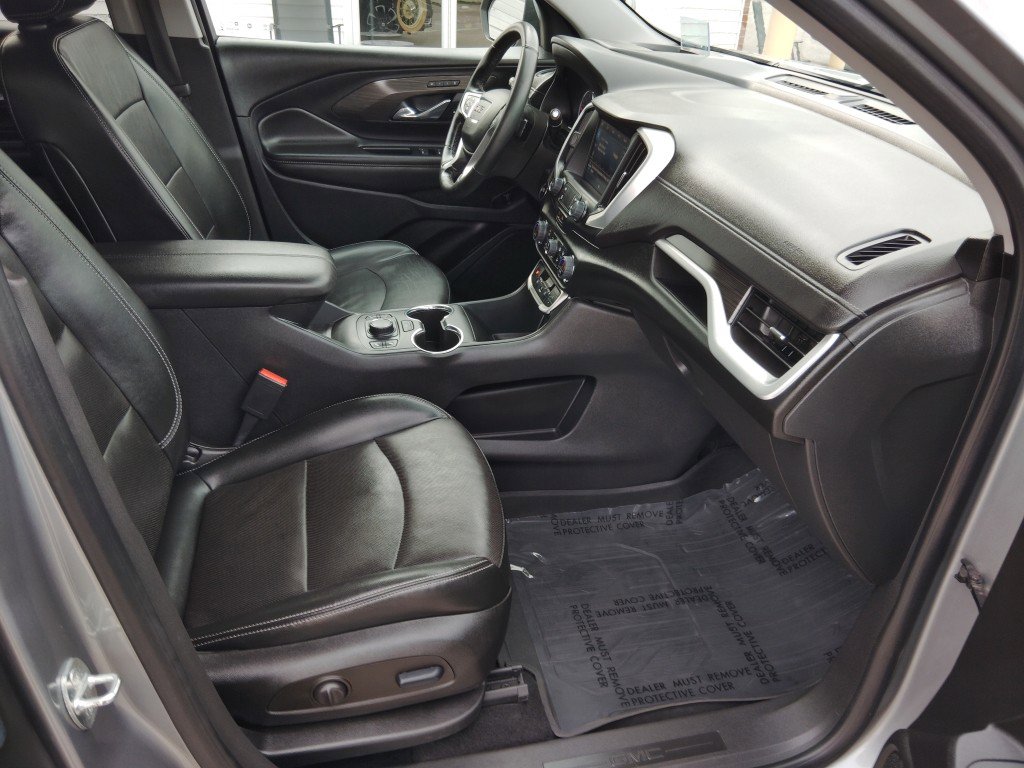 Used 2023 GMC Terrain SLT w/ Tech Package image 31