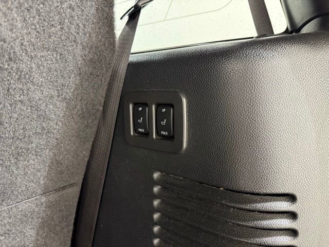 Used 2014 Lincoln Navigator 4WD image 10