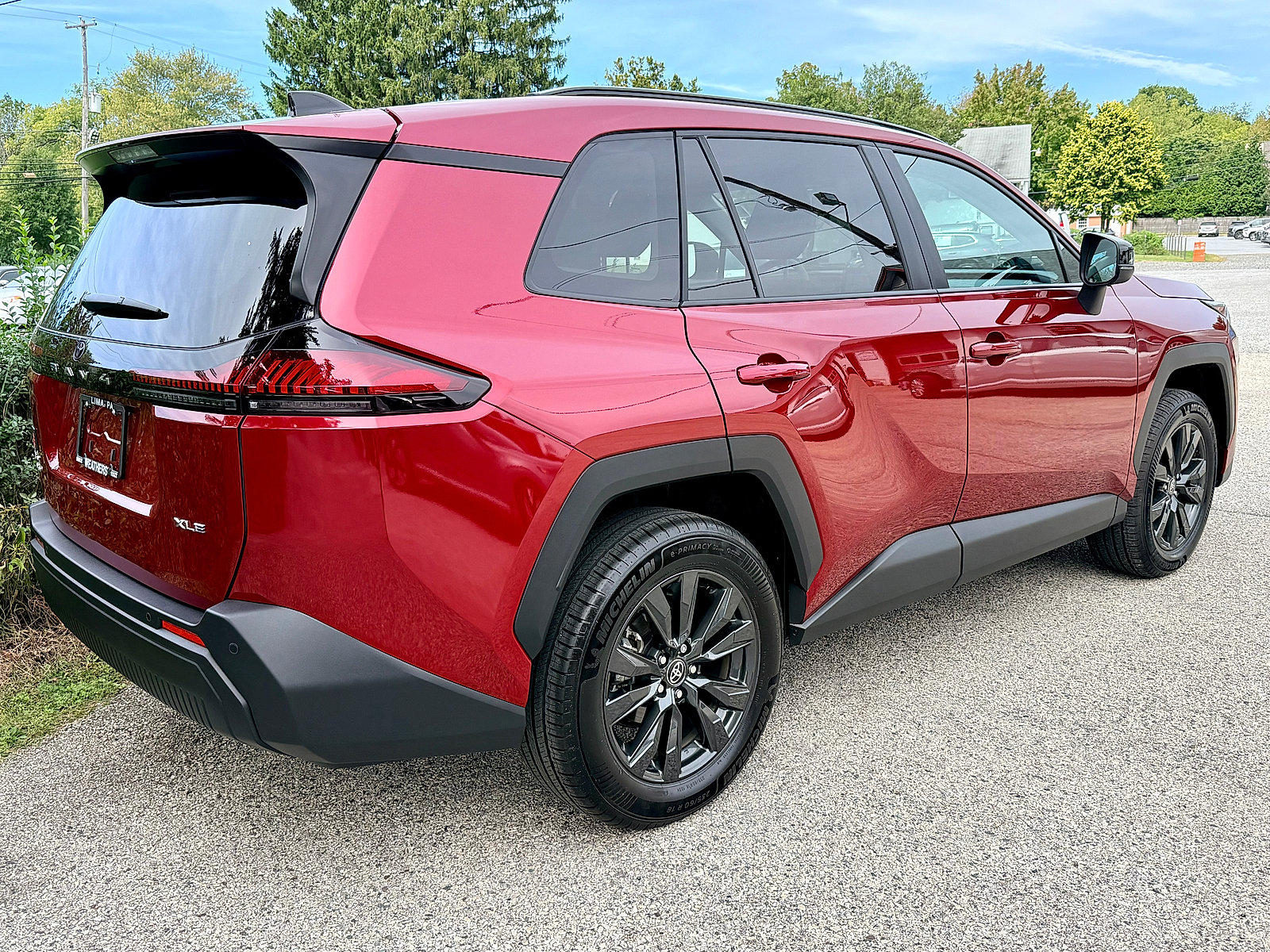 Used 2026 Toyota RAV4 XLE Premium w/ Panoramic Sun Roof Package AWD/4WD image 3