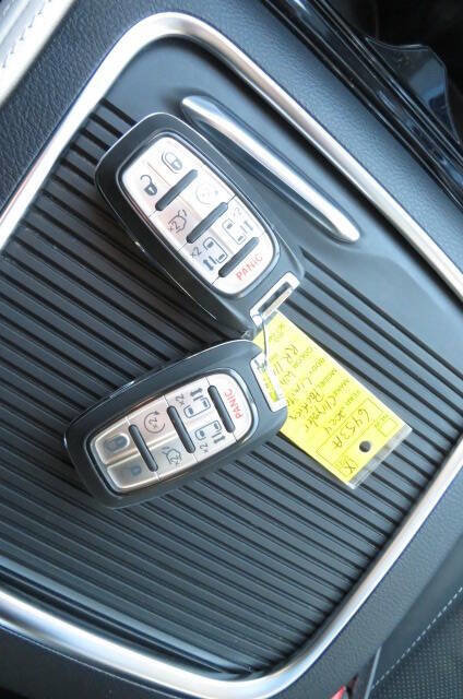 Used 2024 Chrysler Pacifica Limited w/ Trailer Tow Group image 30