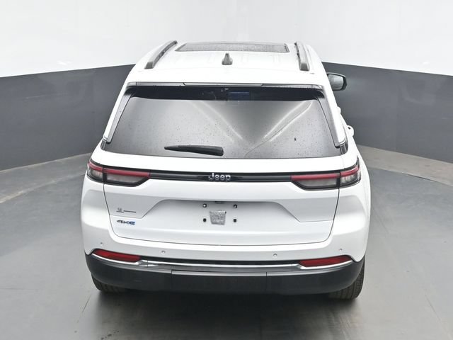 Used 2022 Jeep Grand Cherokee Limited 4xe w/ Luxury Tech Group II AWD/4WD image 39