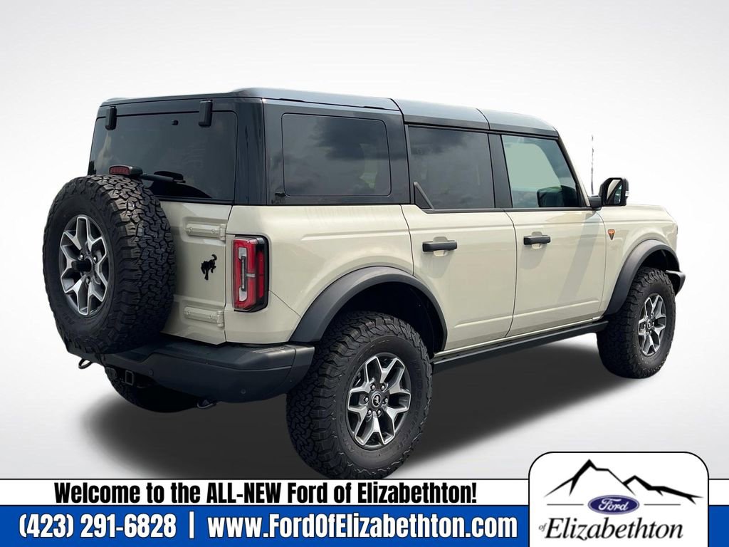 New 2025 Ford Bronco Badlands image 3