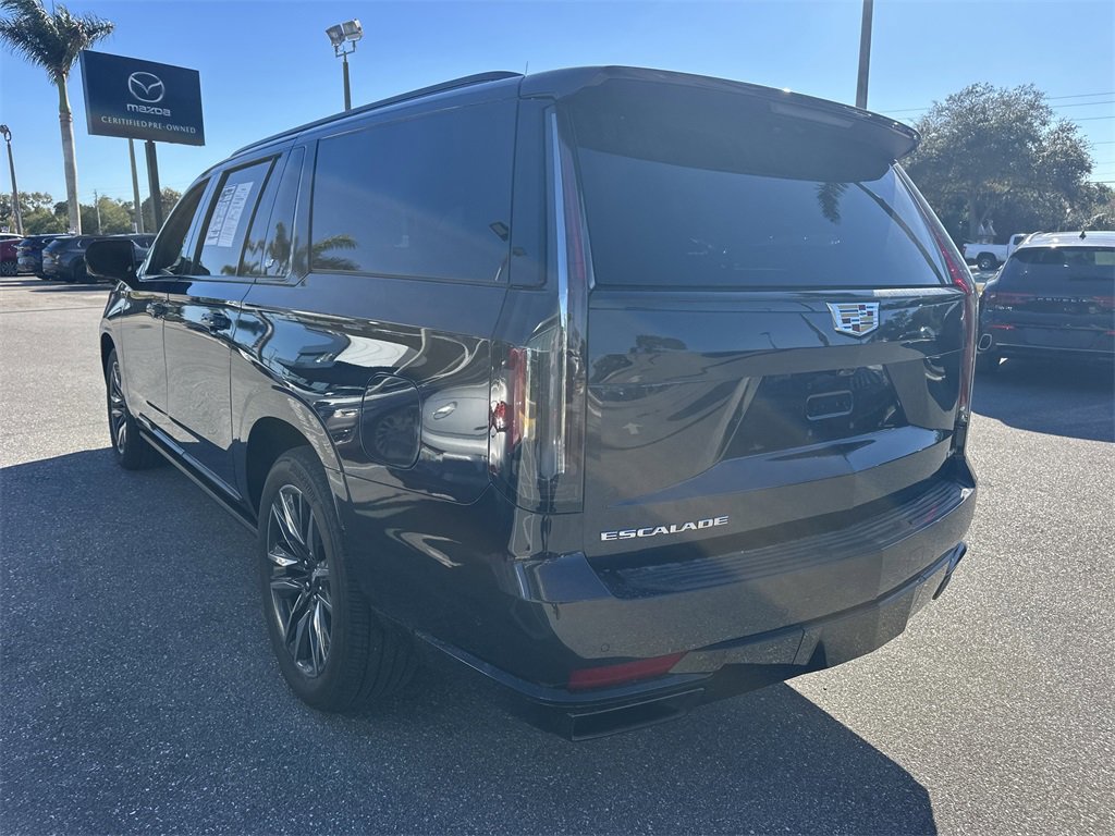 Used 2024 Cadillac Escalade ESV Sport Platinum image 8