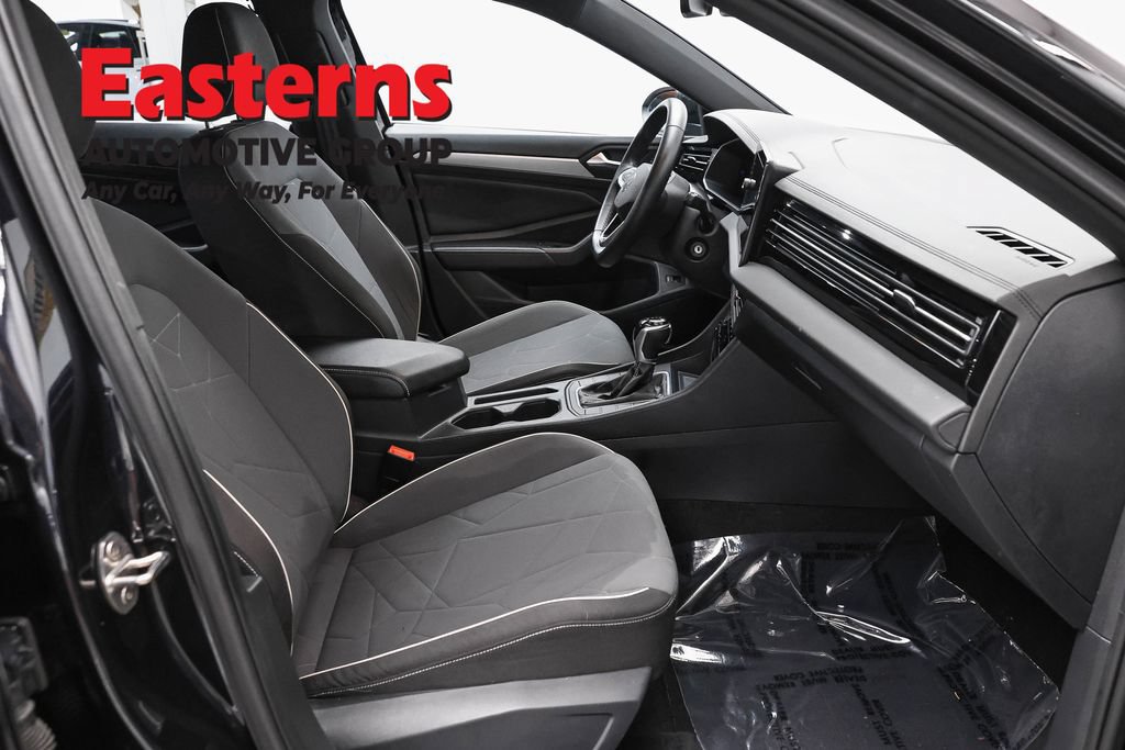 Used 2025 Volkswagen Jetta Sport FWD image 24