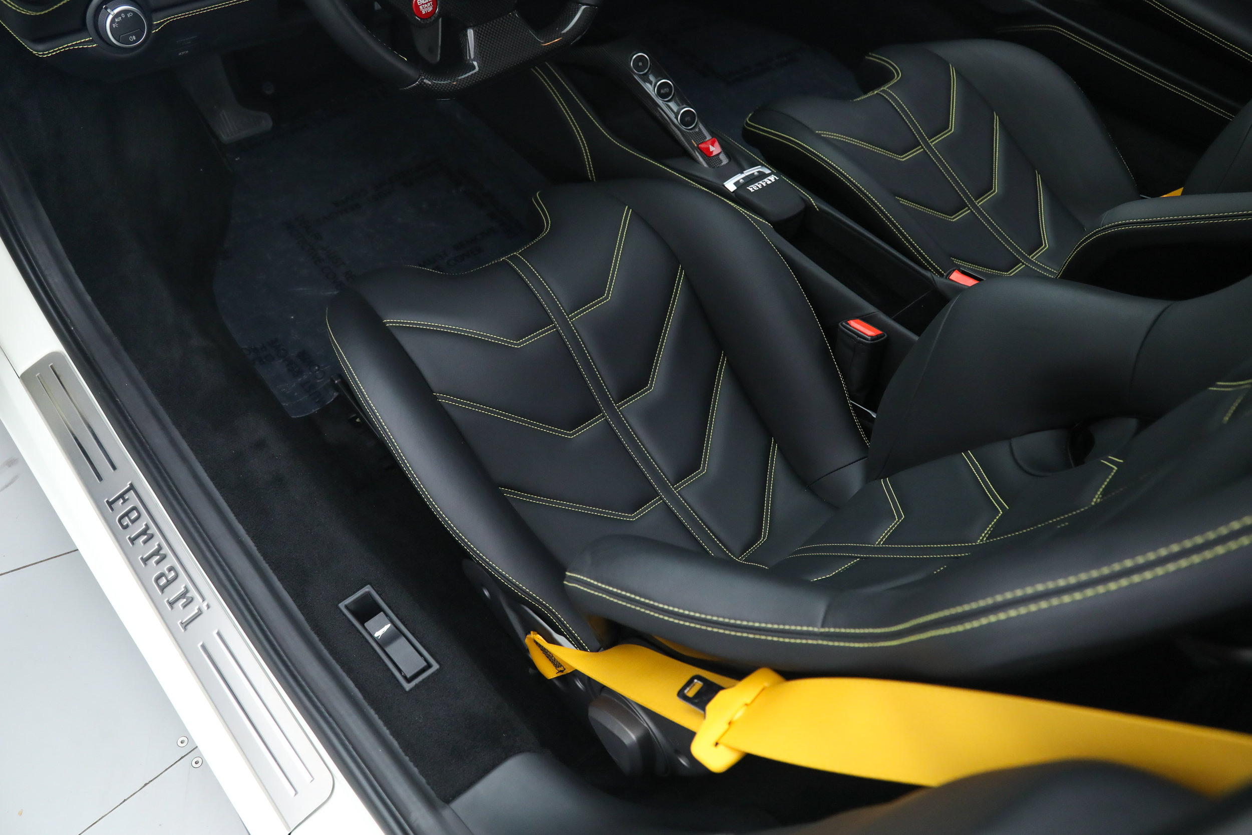 Used 2017 Ferrari 488 GTB RWD image 26