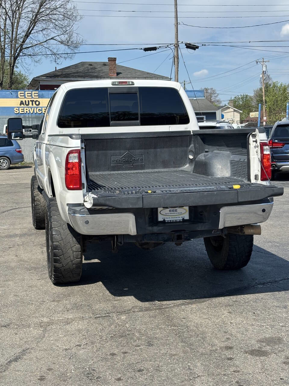 Used 2015 Ford F350 Lariat w/ Lariat Chrome Package image 15