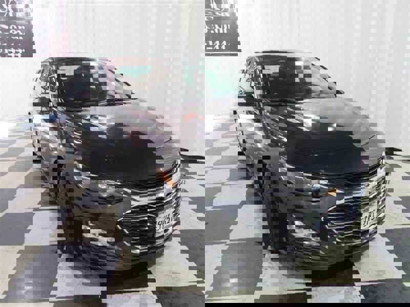 Used 2023 Chevrolet Malibu LT image 4