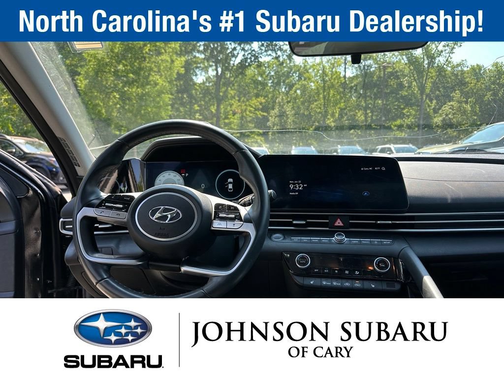 Used 2023 Hyundai Elantra SEL w/ Convenience Package FWD image 8