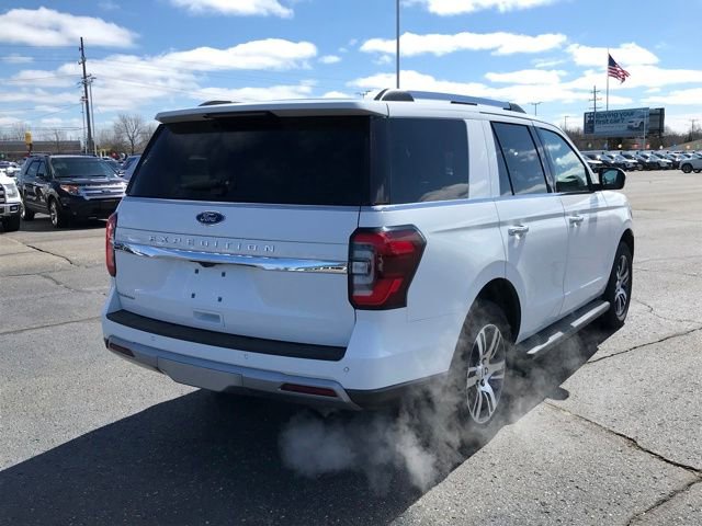 Used 2024 Ford Expedition Limited image 3