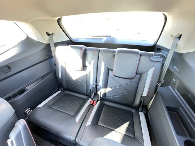 Used 2024 Volkswagen Atlas Peak Edition SEL AWD/4WD image 14