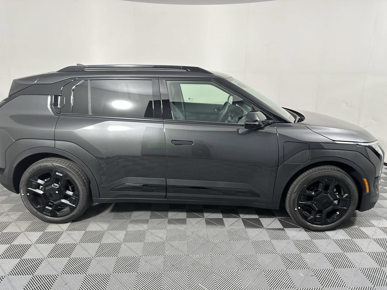 New 2027 Kia EV3 Wind FWD image 19