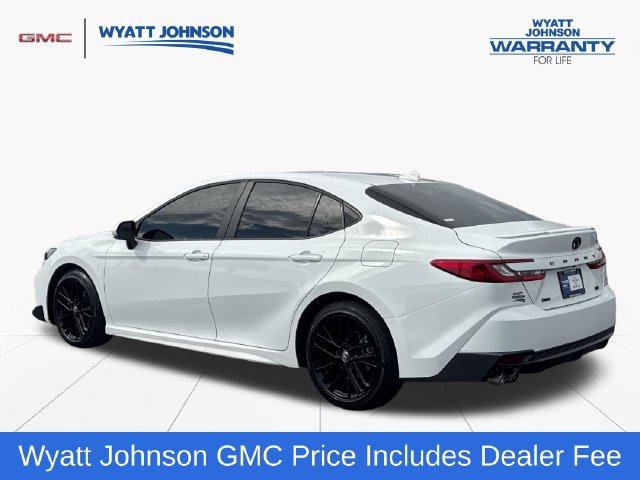 Used 2026 Toyota Camry Hybrid FWD image 3