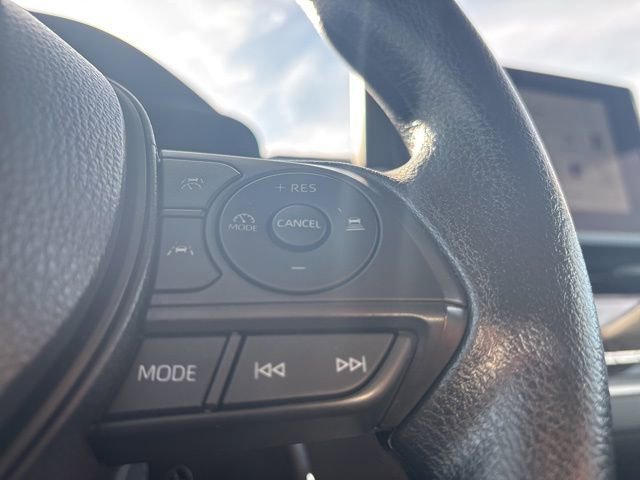 Used 2025 Toyota Corolla LE image 16