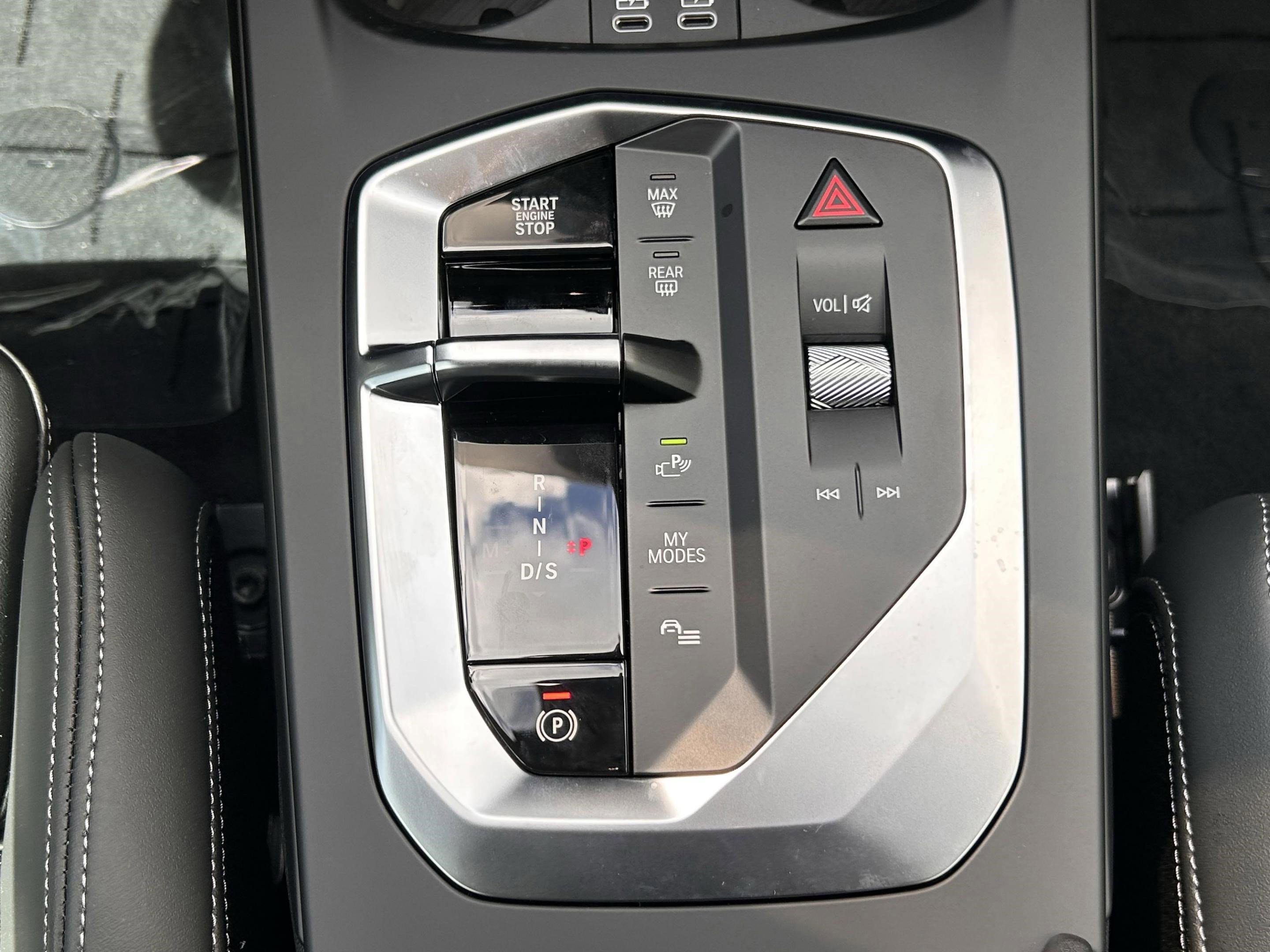 Used 2025 BMW M235i xDrive w/ Premium Package image 13