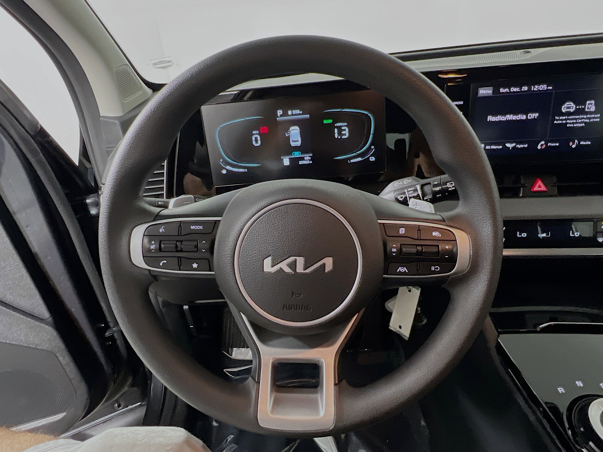 Used 2023 Kia Sportage LX image 18