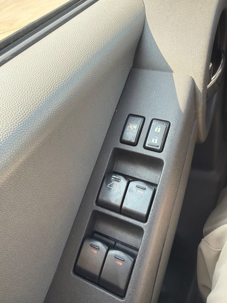 Used 2014 Nissan Xterra X AWD/4WD image 10