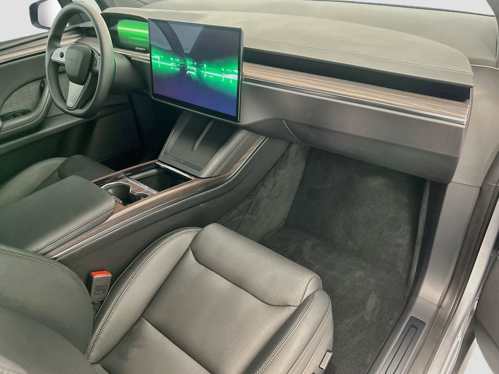 Used 2026 Tesla Model X AWD/4WD image 16