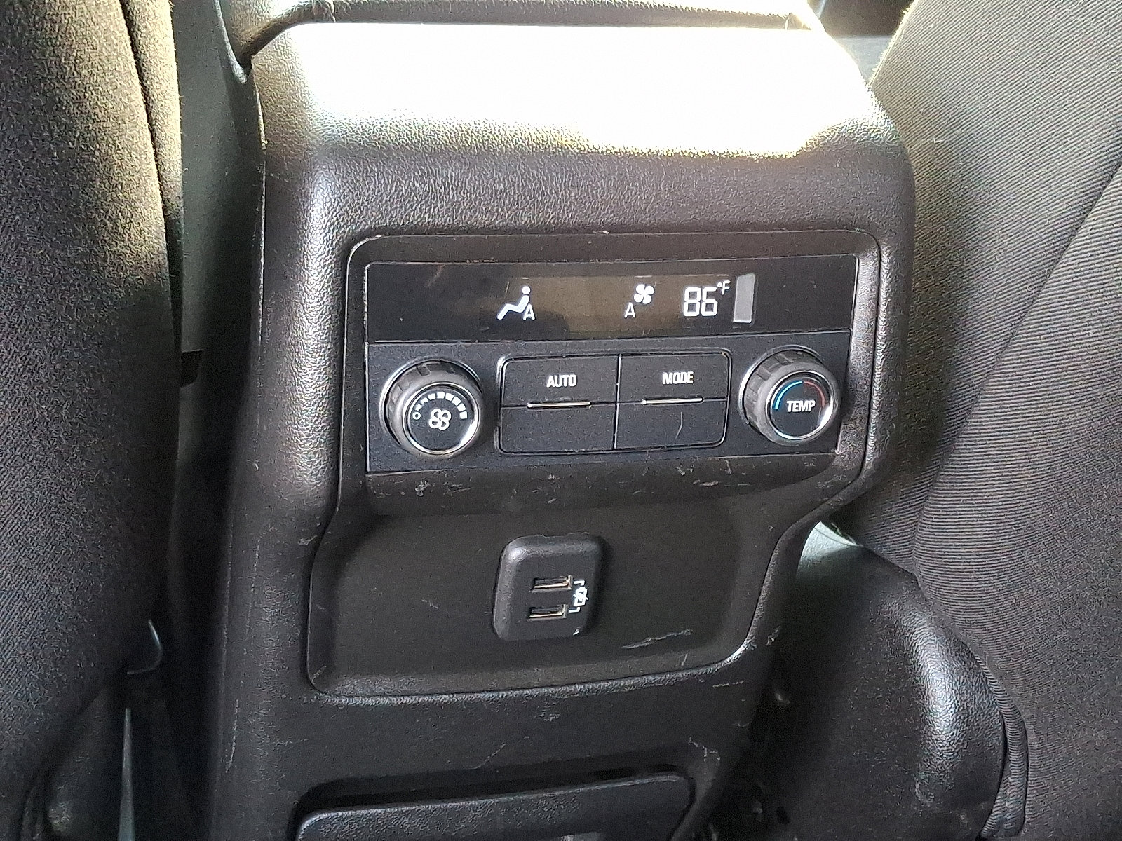 Used 2019 GMC Acadia SLE w/ LPO, Floor Liner Package image 12