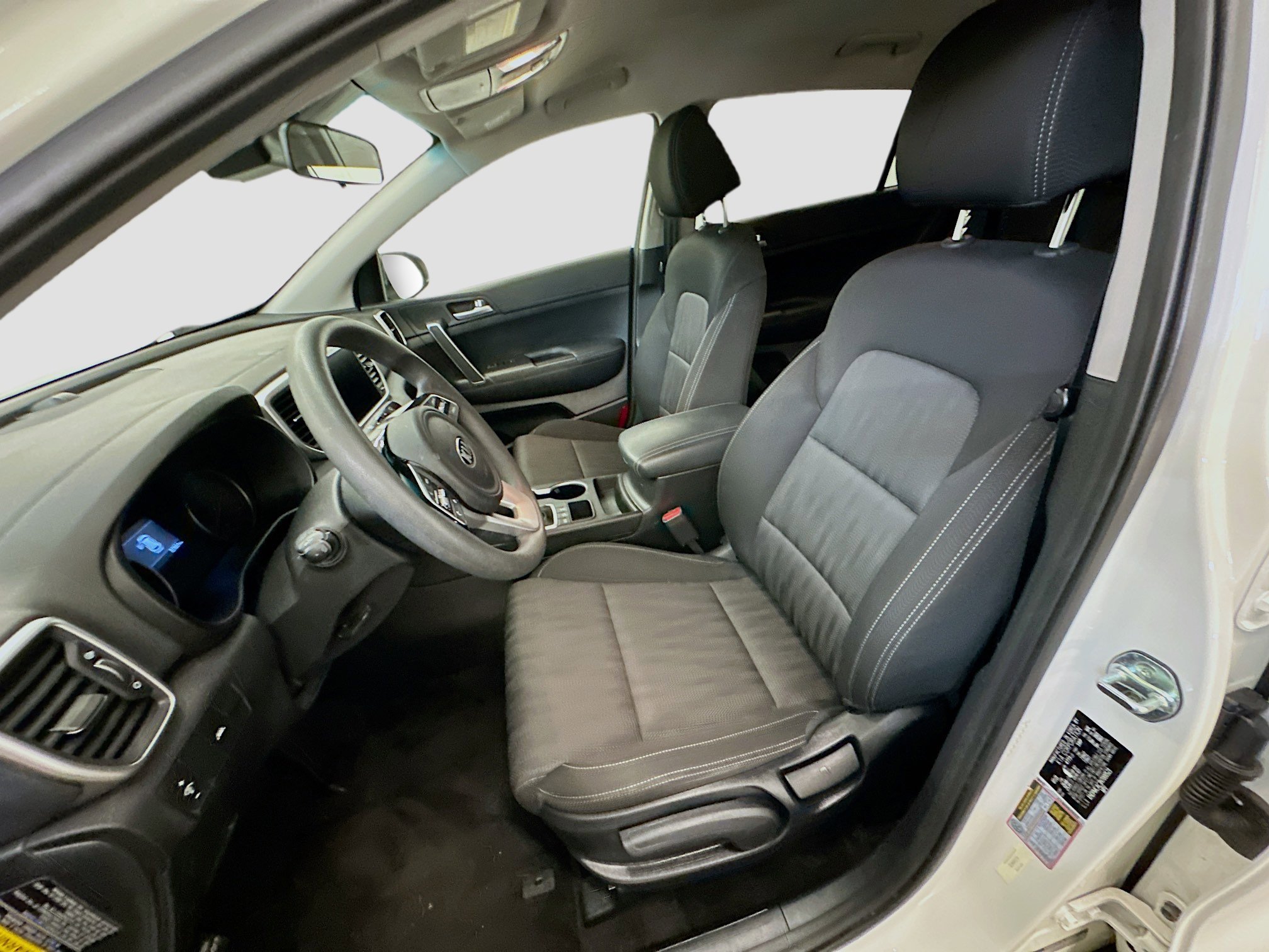 Used 2022 Kia Sportage LX image 13