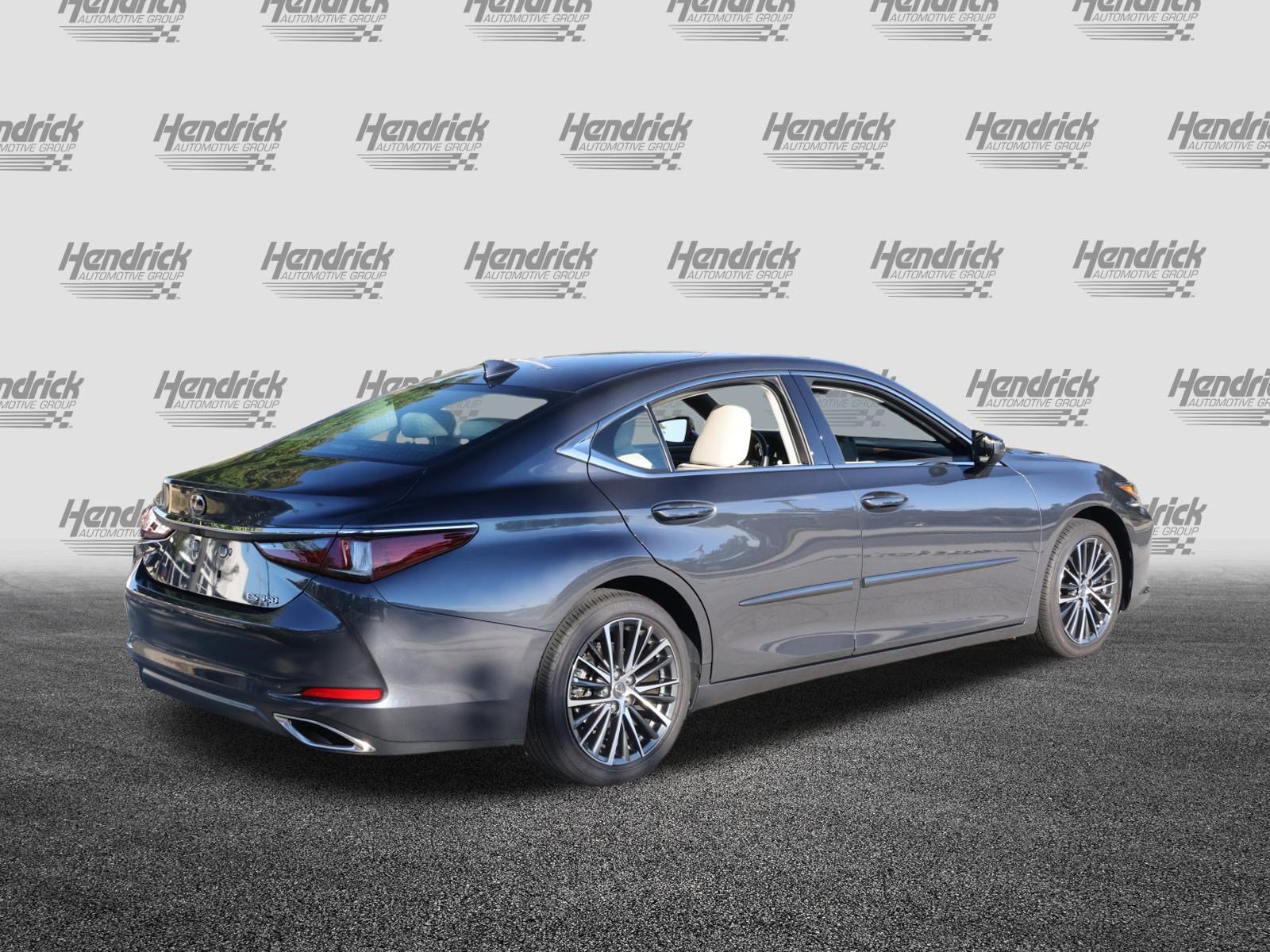 Used 2025 Lexus ES 350 w/ Premium Package FWD image 9