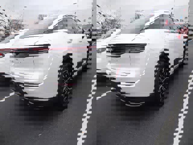 Used 2025 Toyota Crown XLE image 6