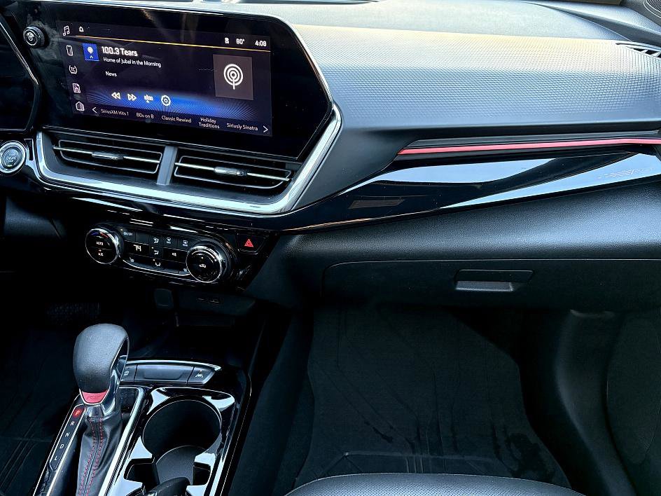 Certified 2024 Chevrolet Trax RS w/ Sunroof Package image 14