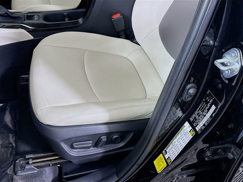 Certified 2023 Toyota Corolla Cross XLE w/ Convenience Package image 25