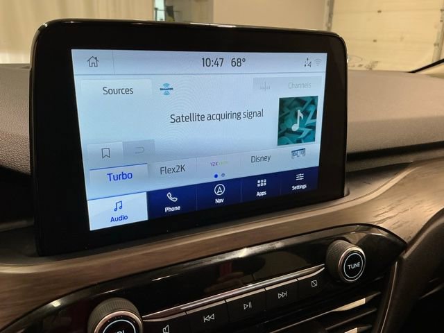 Used 2020 Ford Escape Titanium image 23