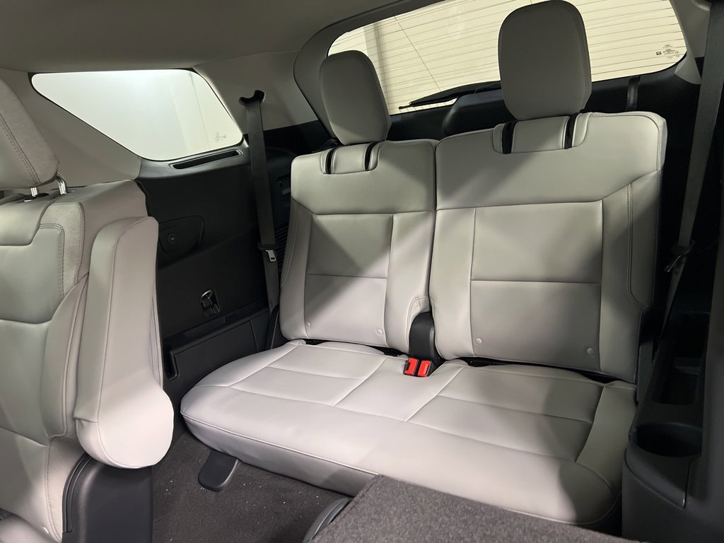 New 2026 Ford Explorer Active w/ Active Comfort Package image 30