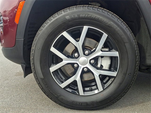 Used 2025 Jeep Grand Cherokee Limited image 8