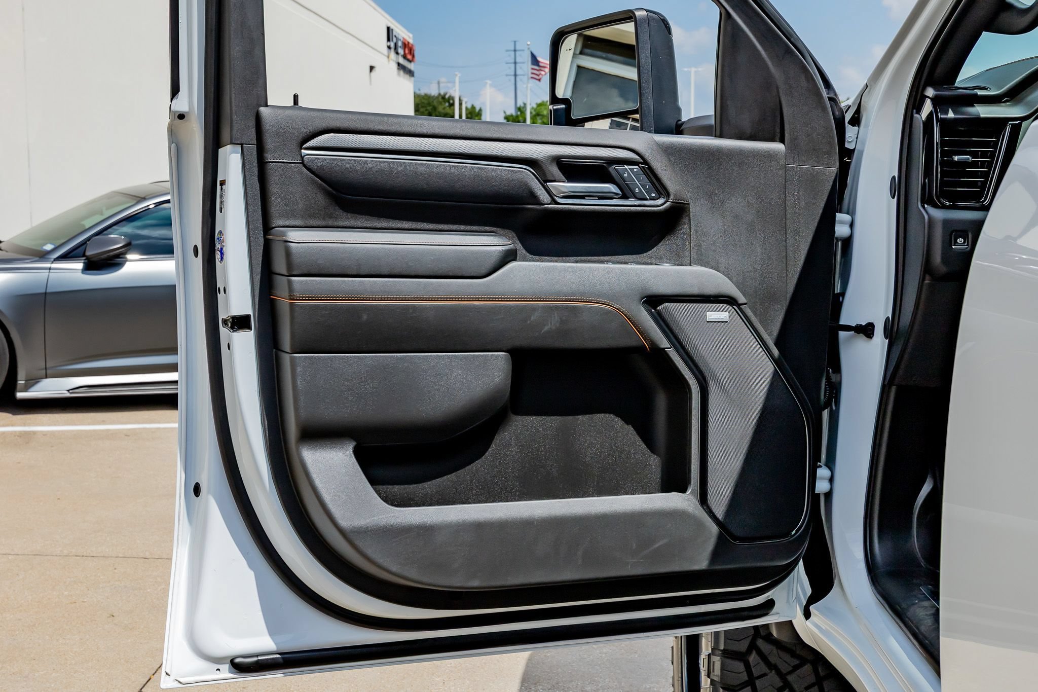 Used 2025 GMC Sierra 2500 AT4 w/ AT4 Premium Plus Package AWD/4WD image 47
