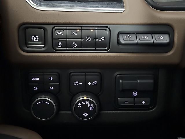 Used 2021 Chevrolet Tahoe High Country w/ Premium Package AWD/4WD image 29