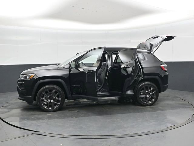New 2026 Jeep Compass Latitude image 48