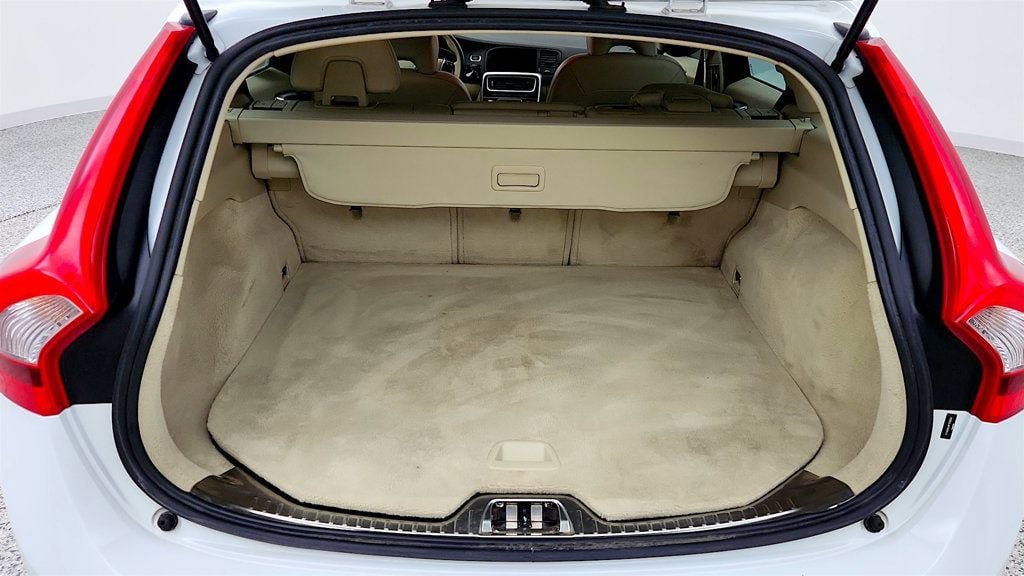Used 2015 Volvo V60 T5 Premier FWD image 25