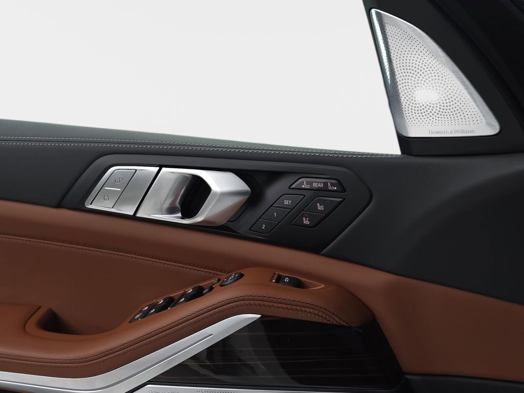 New 2026 BMW X7 M60i image 28