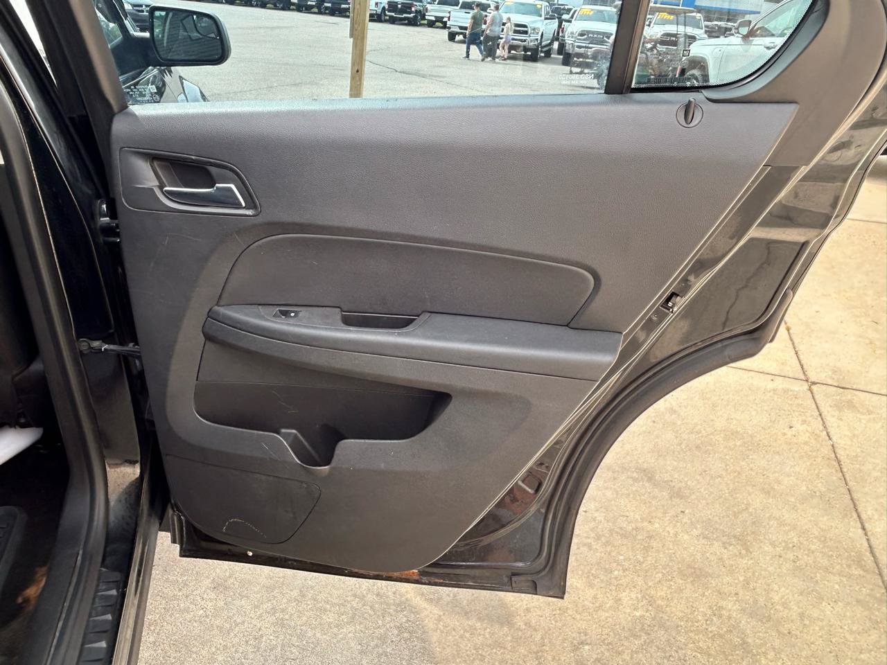 Used 2014 Chevrolet Equinox LS FWD image 15