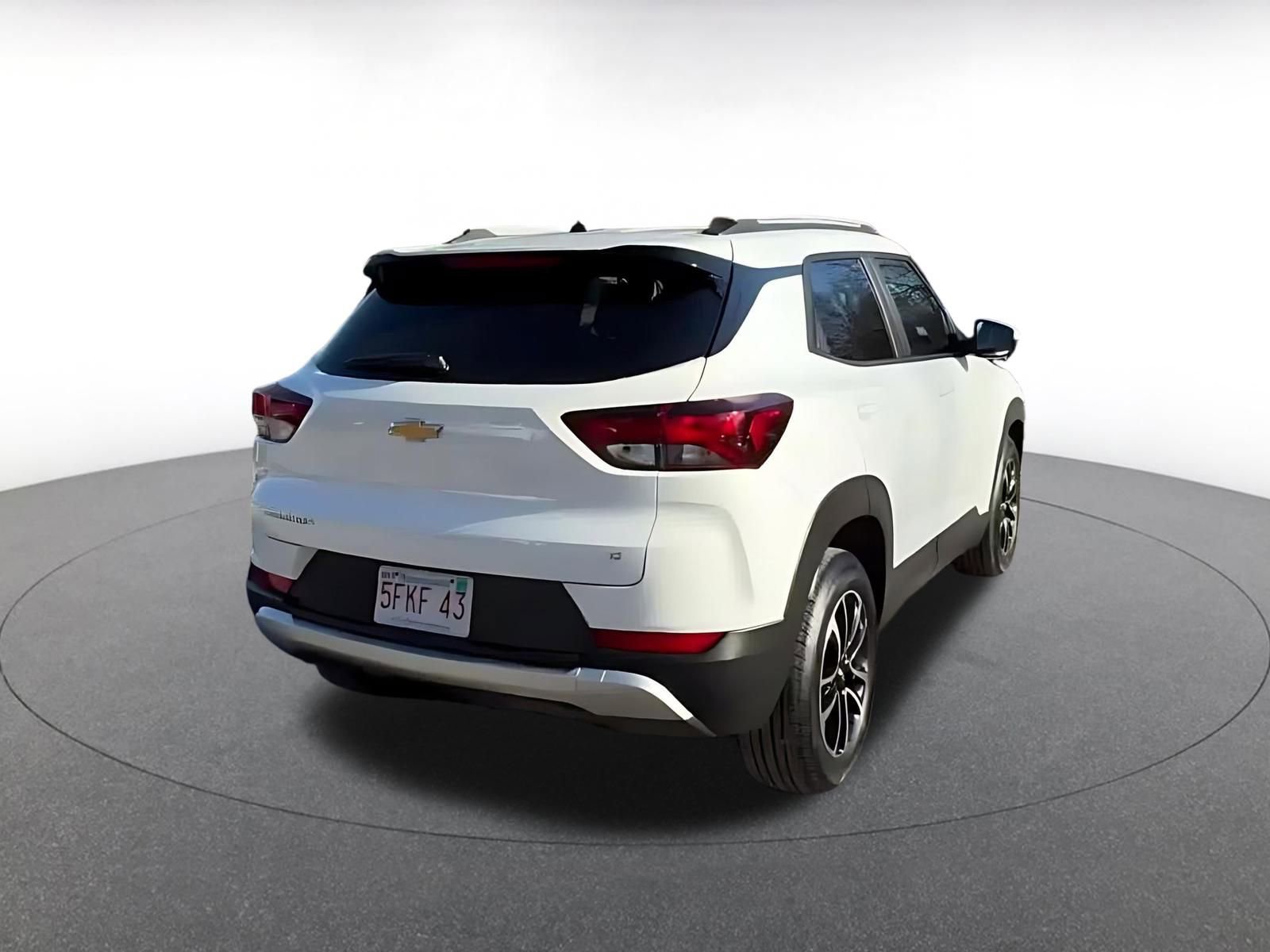 Used 2025 Chevrolet TrailBlazer LT image 14