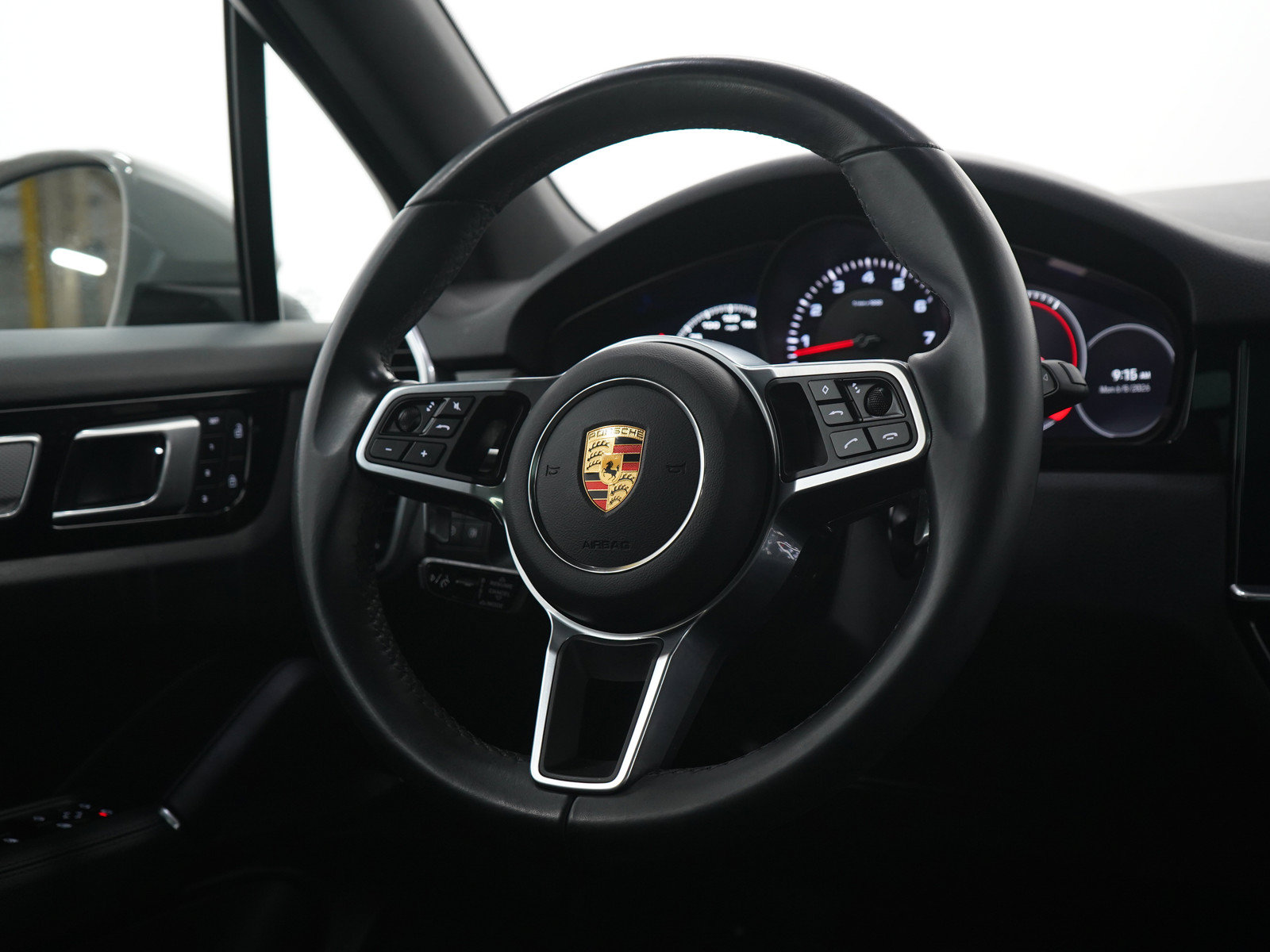 Used 2023 Porsche Cayenne Platinum Edition AWD/4WD image 14