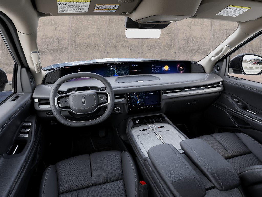 New 2027 Lincoln Navigator Premiere AWD/4WD image 9