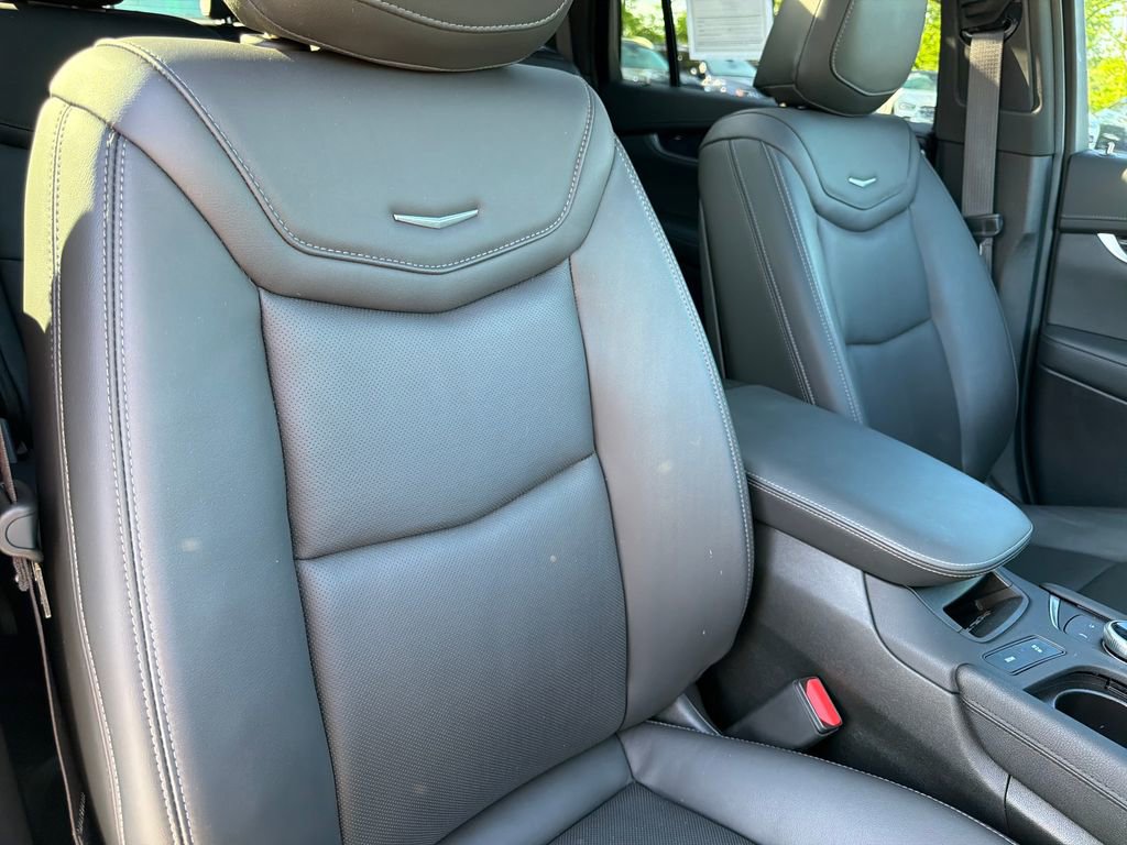 Used 2024 Cadillac XT6 Premium Luxury image 40