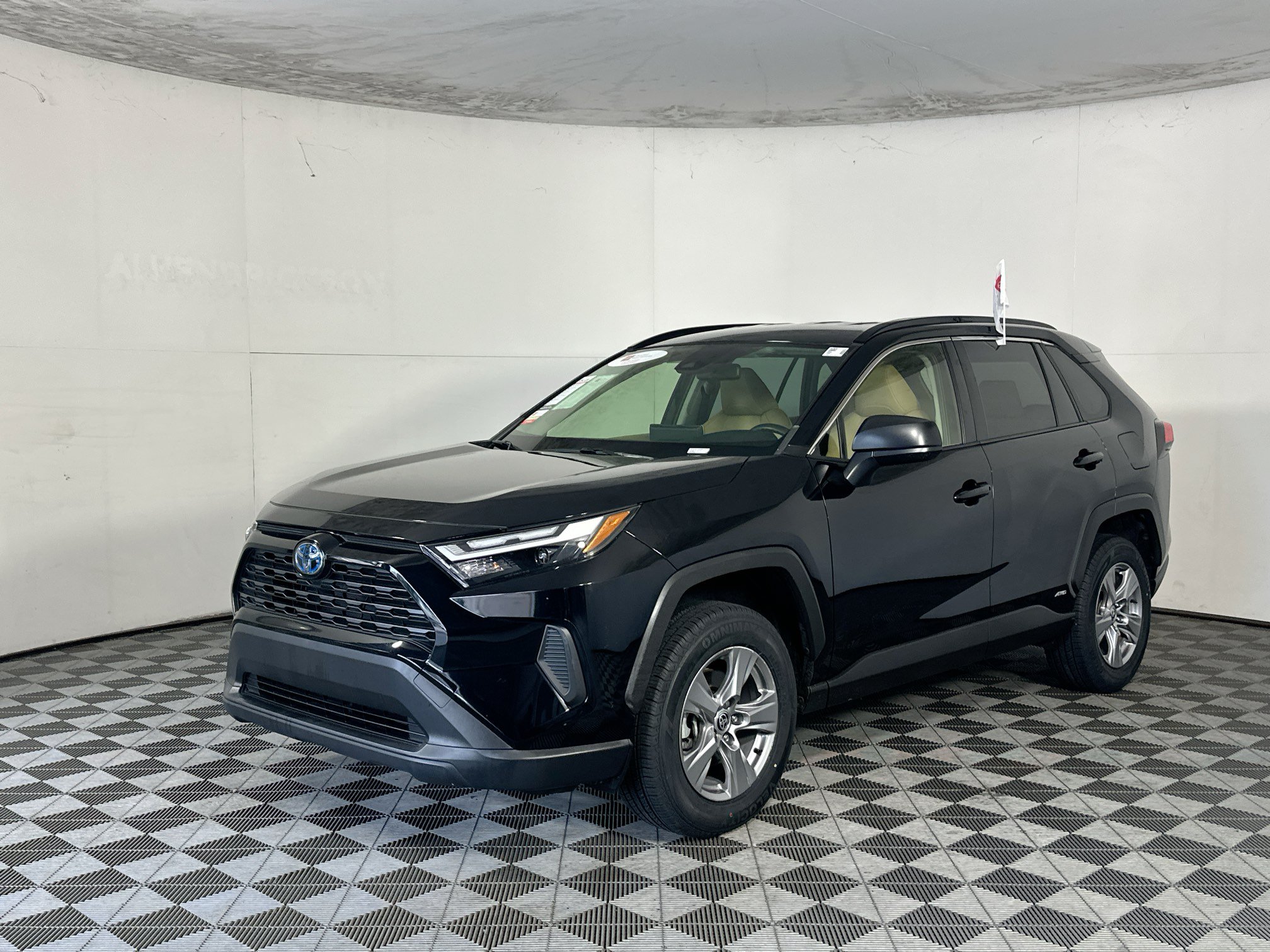 Certified 2023 Toyota RAV4 LE AWD/4WD image 7