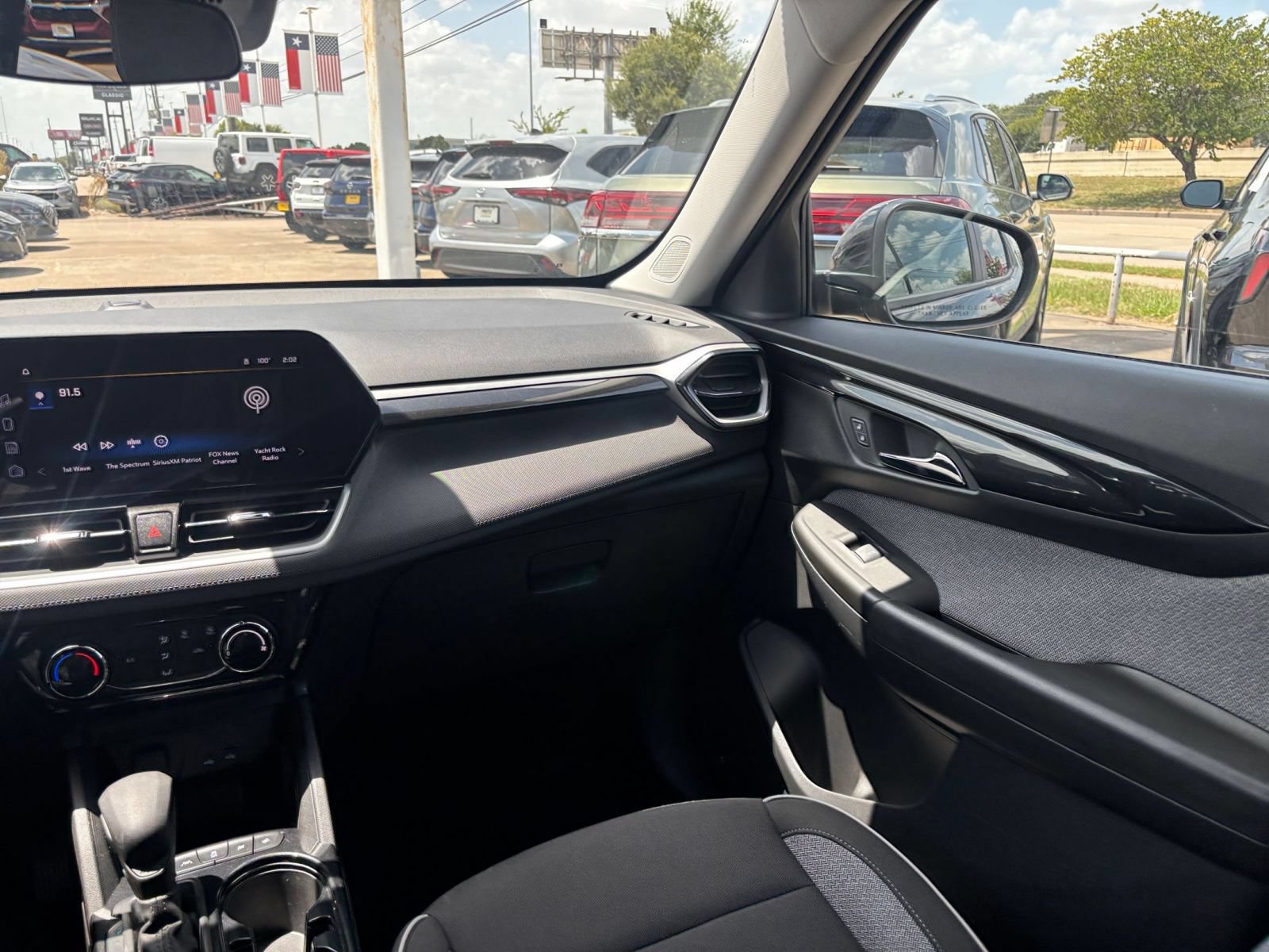 Used 2025 Chevrolet TrailBlazer LT FWD image 33