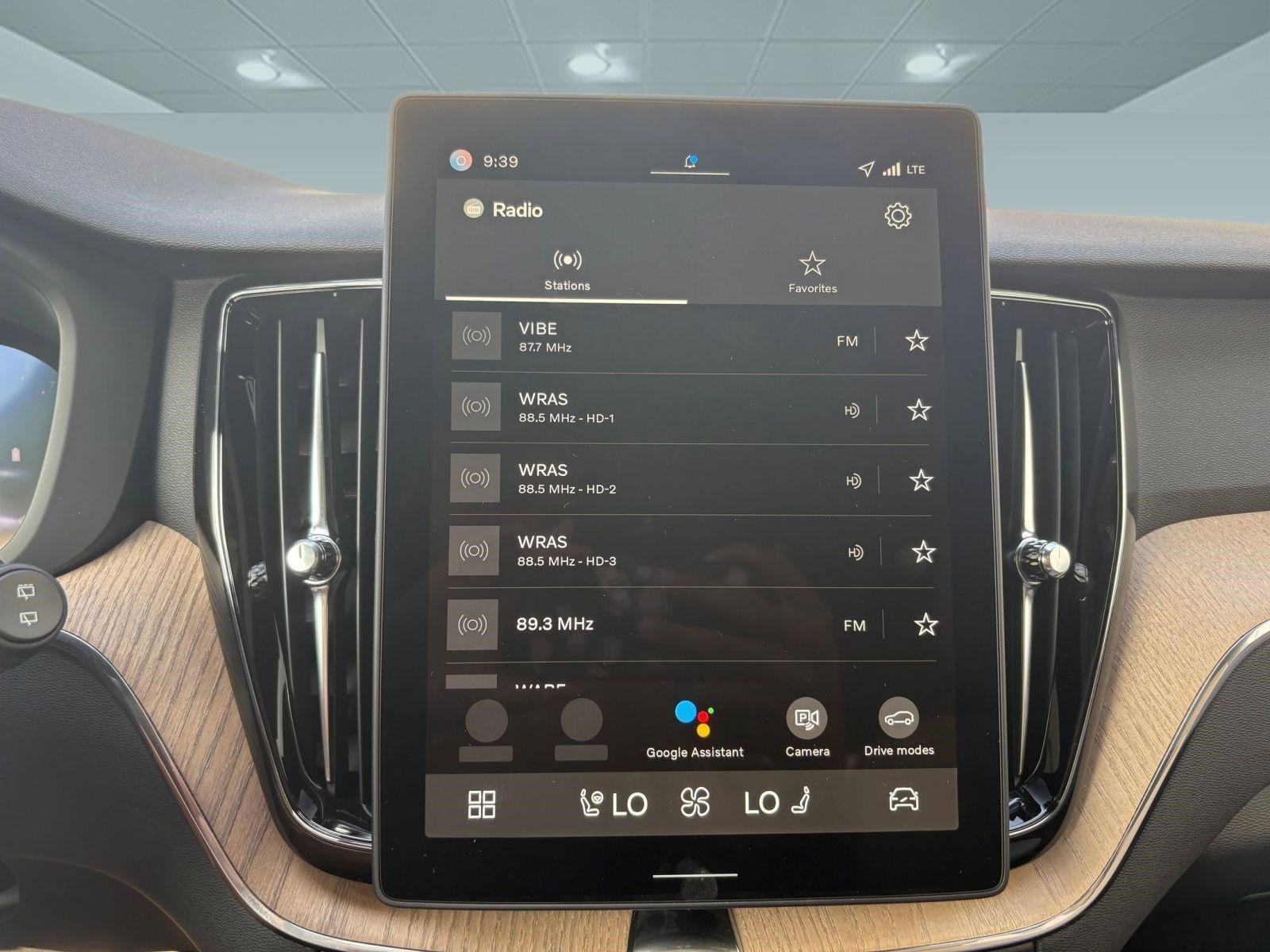 Certified 2026 Volvo XC60 B5 Plus w/ Protection Package Premier image 28